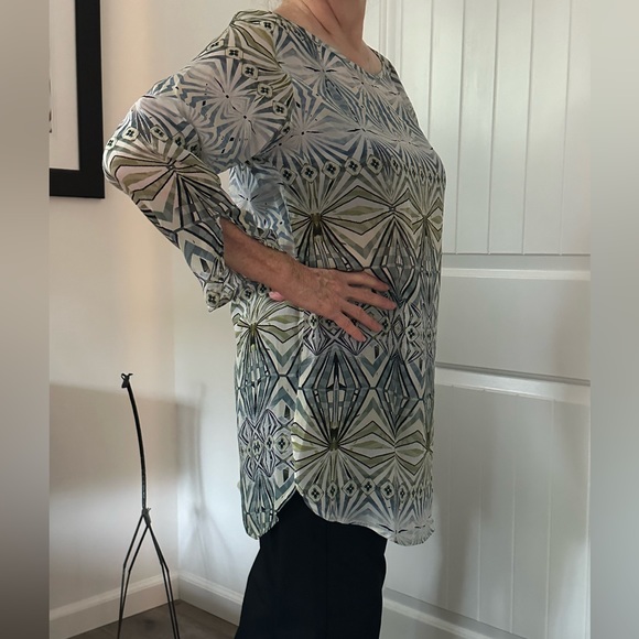 APNY Tunic Geometric Print - Picture 2 of 9
